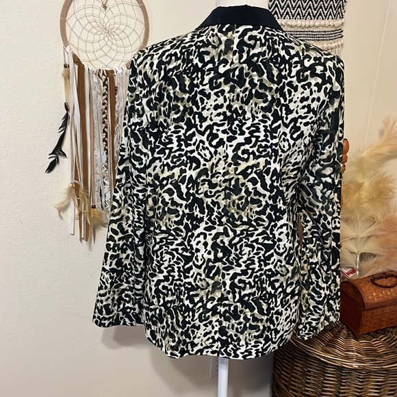Cheetah Print lightweight Blazer by Mossimo Jacket/ Size Medium - Picture 6 of 8